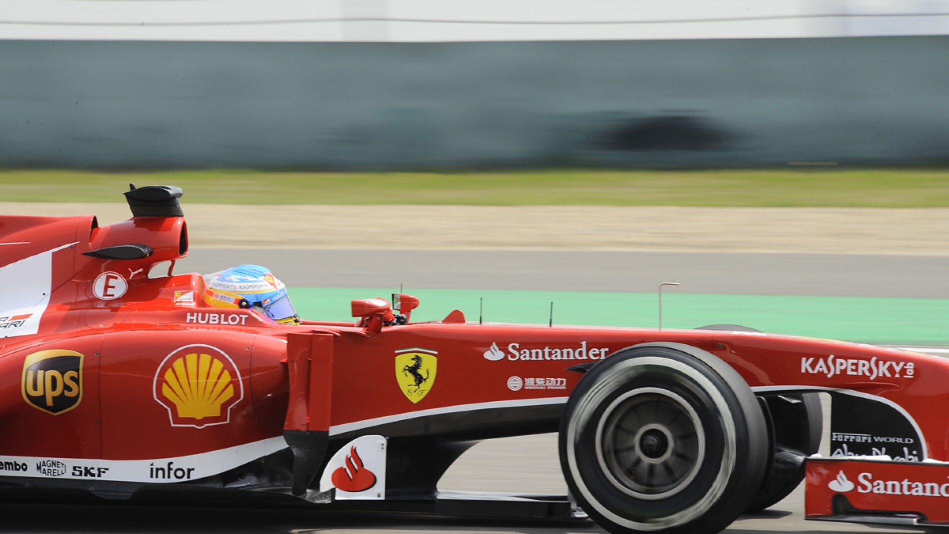 El F138 de lado
