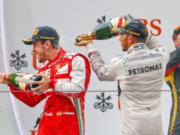 Alonso, Hamilton, Raikkonen y el champán