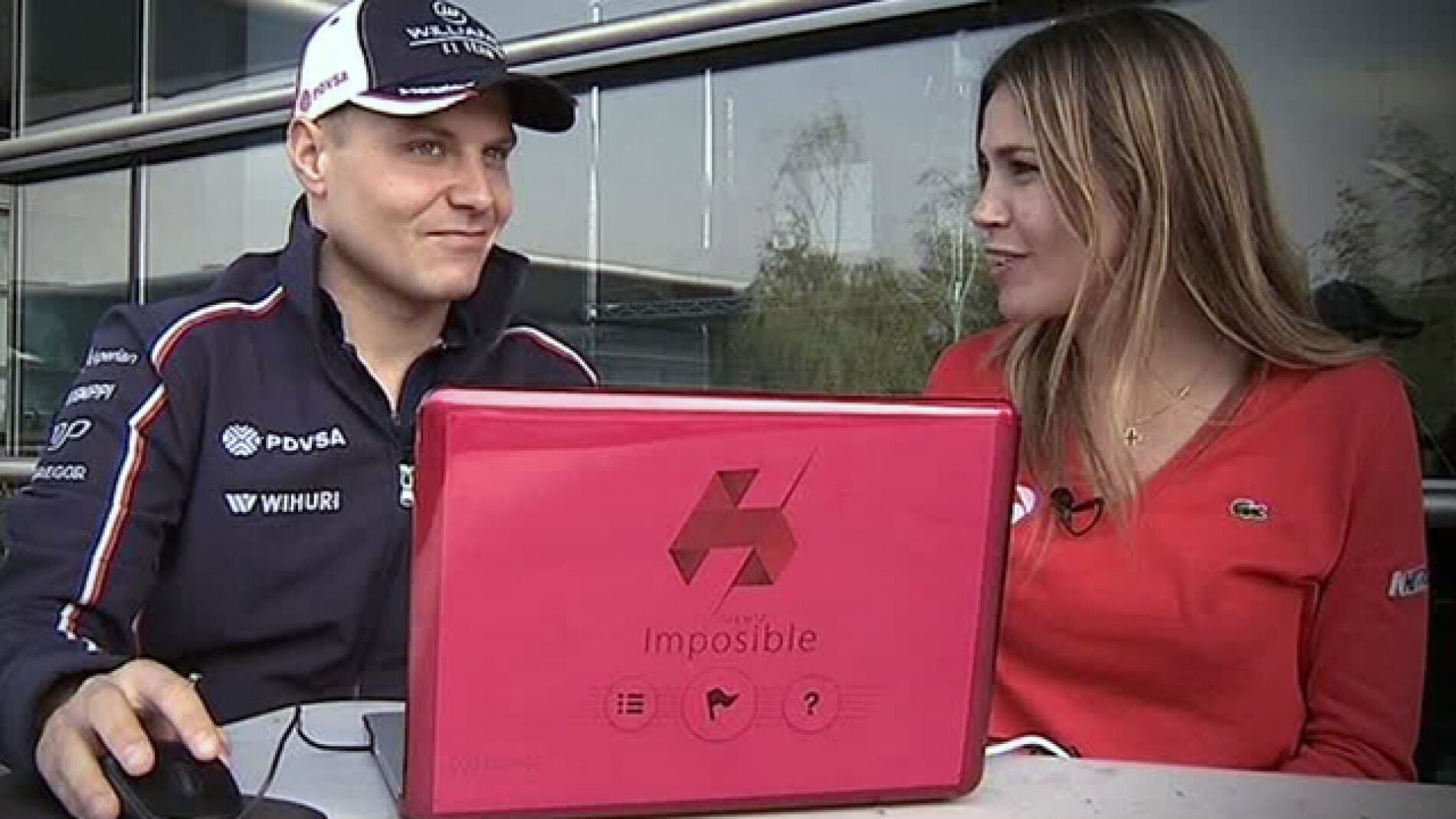 Bottas y Nira en el Juego Imposible