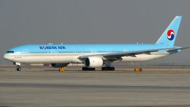 Un avión aterriza de emergencia en Tokio por detectarse humo en el interior de la cabina