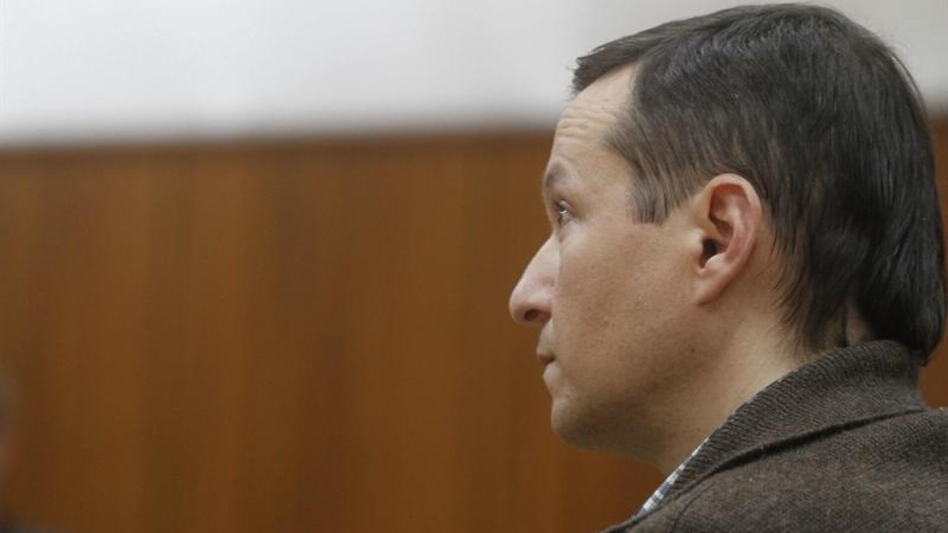 Jos&eacute; Bret&oacute;n sentado en el banquillo de la Audiencia de C&oacute;rdoba.