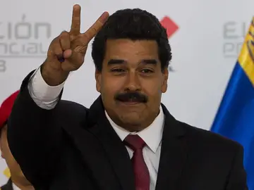 Nicolás Maduro celebra su victoria Nicolás Maduro celebra su victoria