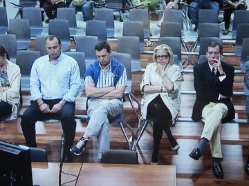 Julián Muñoz junto a Maite Zaldívar e Isabel Pantoja Julián Muñoz junto a Maite Zaldívar e Isabel Pantoja