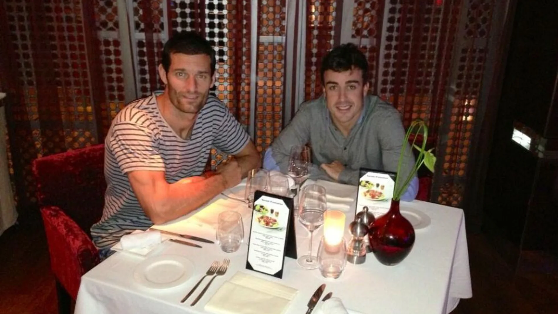 Mark Webber y Alonso cenando en Dubái