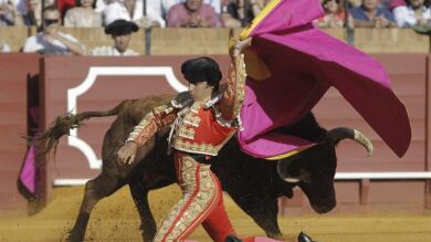 Luque corta una oreja a un buen Parladé que hizo sexto bis