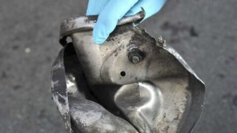 Restos de una de las ollas a presi&oacute;n