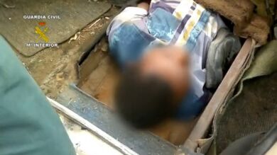 Cuatro detenidos por ocultar inmigrantes en dobles fondos de vehículos