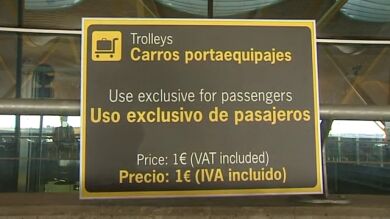Aena cobra un euro en Barajas por el uso de los carros portaequipajes