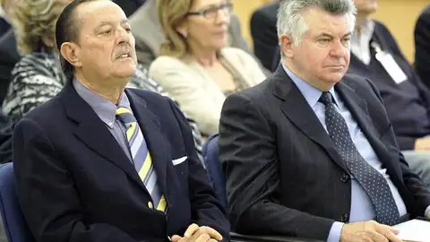 El exalcalde de Marbella, Julián Muñoz, y el asesor urbanístico, Juan Antonio Roca El exalcalde de Marbella, Julián Muñoz, y el asesor urbanístico, Juan Antonio Roca