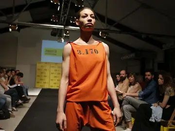 Amnistía Internacional ha presentado su primera colección "Ropa comprometida 2013" Amnistía Internacional ha presentado su primera colección "Ropa comprometida 2013"