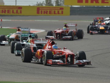 Alonso rueda con el alerón trasero abierto