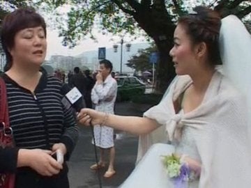 Chen Ying, periodista china que cubrió el terremoto antes de su boda
