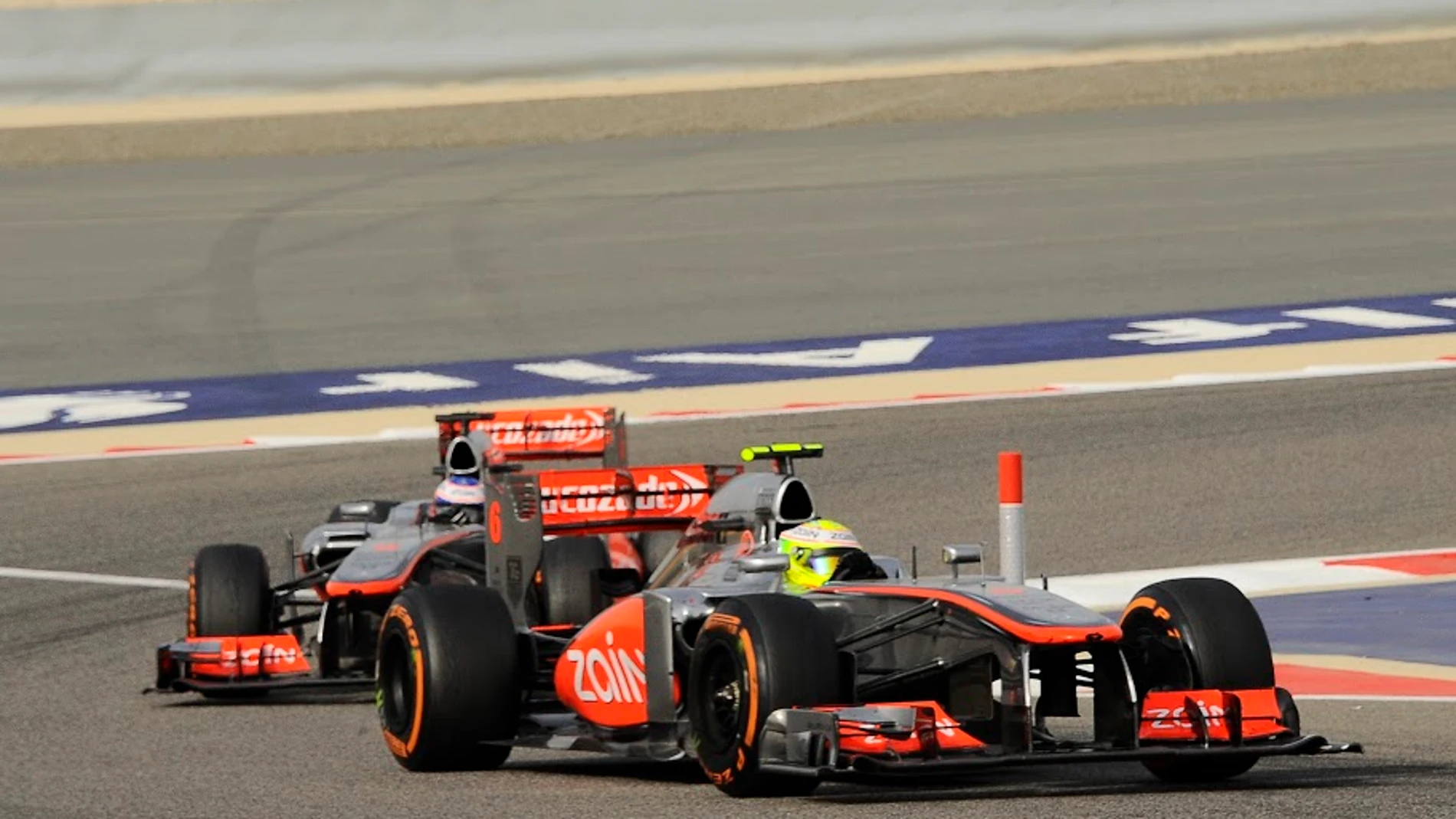 Sin órdenes de equipo en McLaren para Pérez y Button