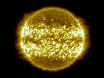 La actividad del sol durante tres años La actividad del sol durante tres años