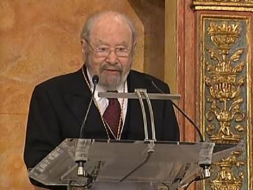 Caballero Bonald, durante su discurso tras recibir el Premio Cervantes 