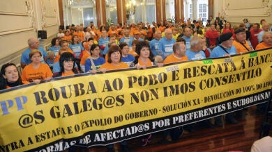 Suspendido el pleno de la Diputación de Pontevedra por las protestas de preferentistas