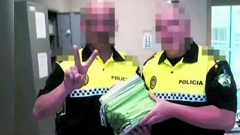 Polis Polis