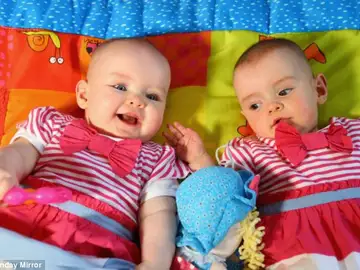 Las pequeñas Katie y Amy Las pequeñas Katie y Amy