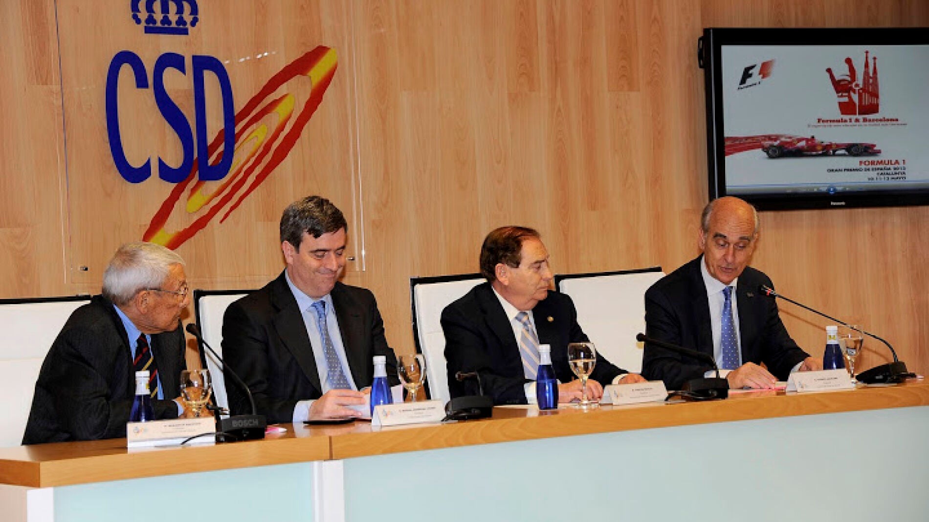 Sebasti&aacute; Salvad&oacute;, (Presidente del RACC), Miguel Cardenal (Presidente del CSD), Carlos Gracia (Presidente de la RFEdA) y Vicen&ccedil; Aguilera (Presidente del Consorcio del Circuit de Catalunya) 