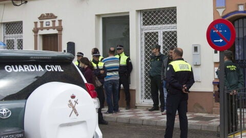Hallan los cad&aacute;veres de un hombre y su hija de siete a&ntilde;os en Almonte, Huelva