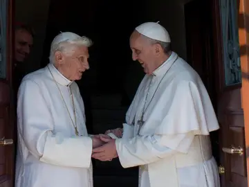 Benedicto XVI y Francisco, en El Vaticano Benedicto XVI y Francisco, en El Vaticano