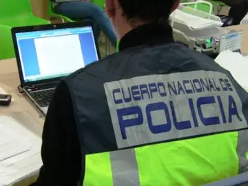 Agente de la Policía Nacional Agente de la Policía Nacional