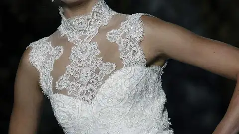 Modelo de Pronovias en la Pasarela Gaudí Modelo de Pronovias en la Pasarela Gaudí