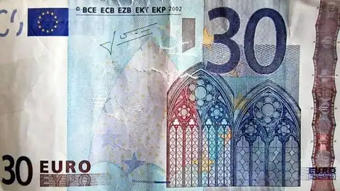 Billete falso de 30 euros Billete falso de 30 euros