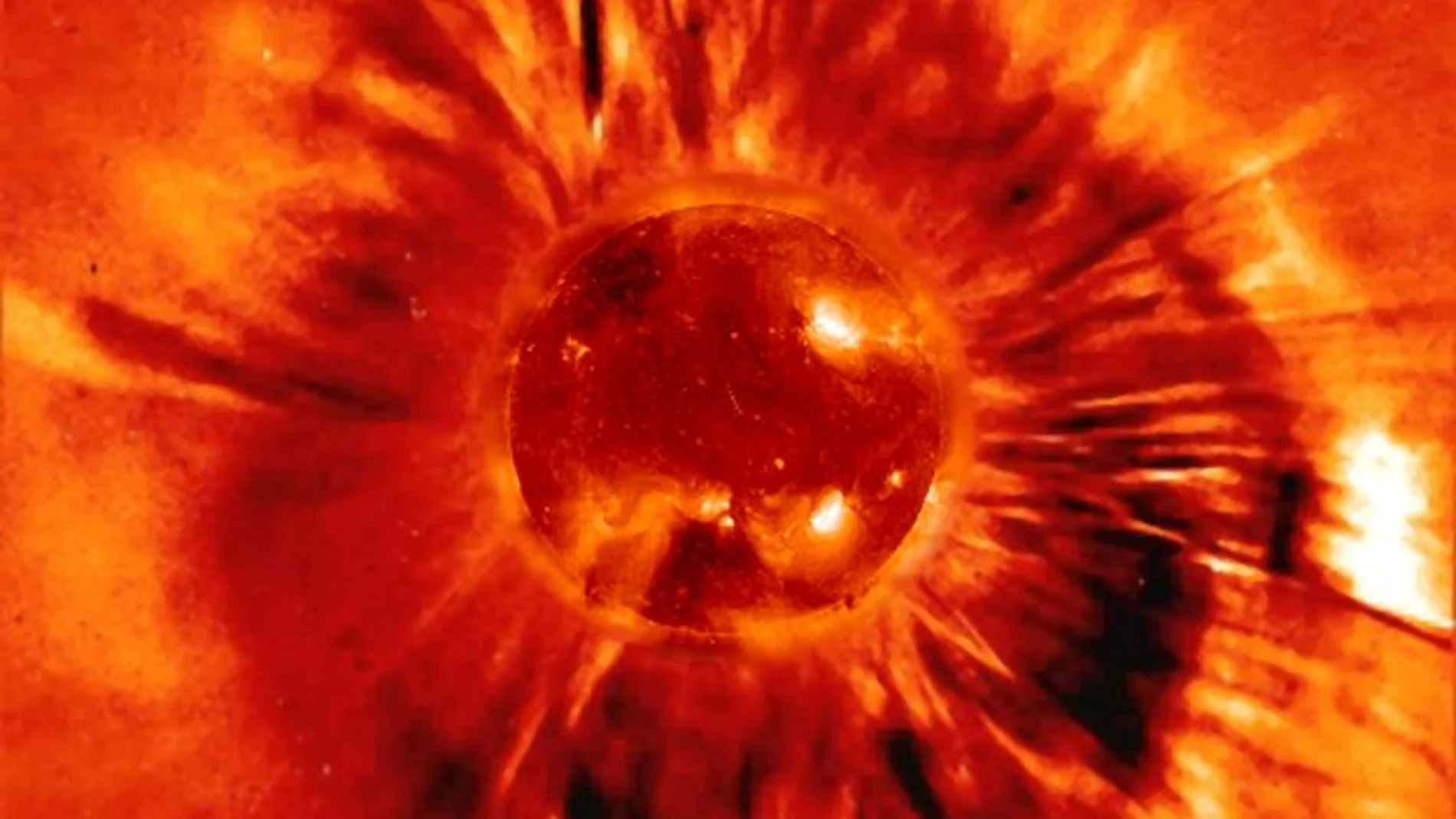 Imagen de una masa de eyección coronal Imagen de una masa de eyección coronal