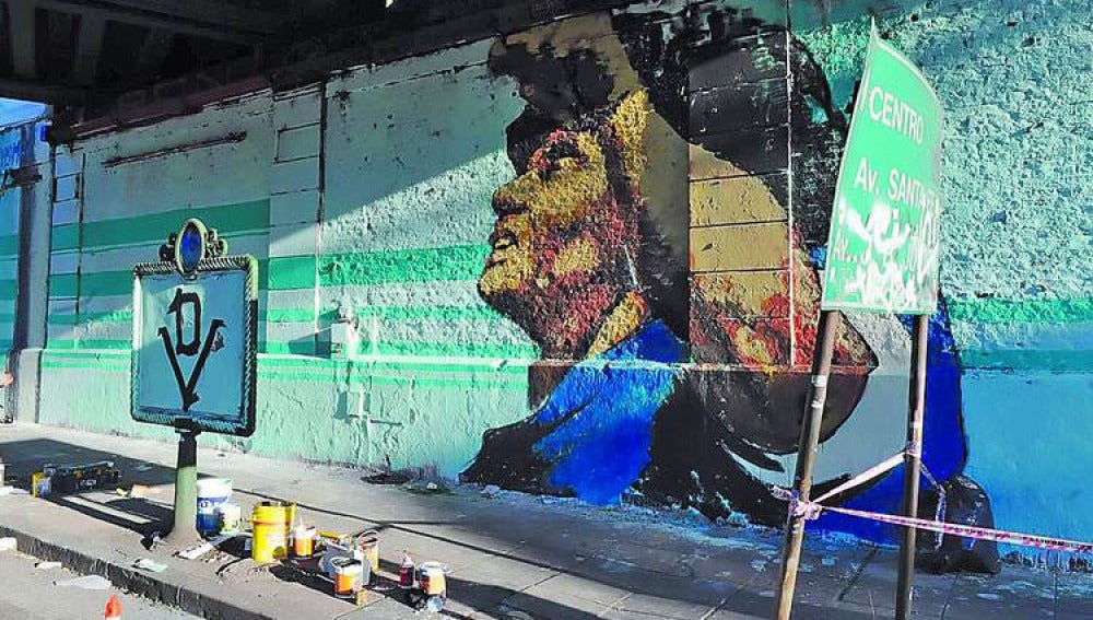 Grafiti de Maradona en Buenos Aires