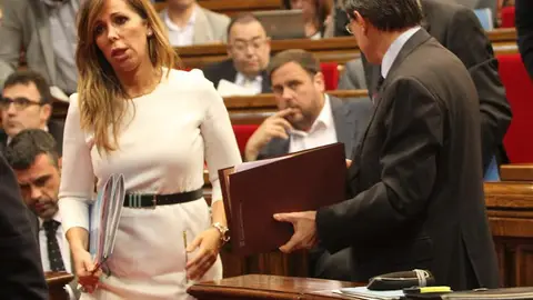 Sánchez Camacho se cruza con Artur Mas Sánchez Camacho se cruza con Artur Mas
