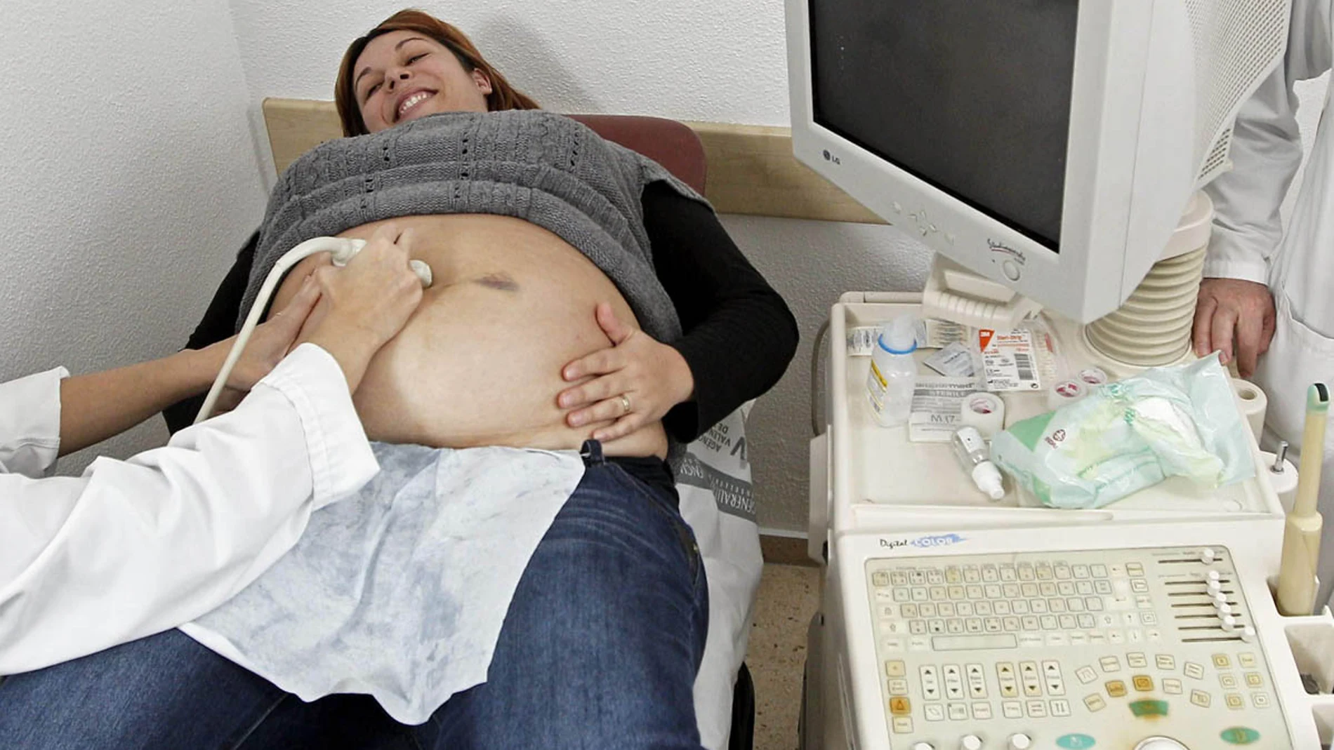 Cuidados a una embarazada Cuidados a una embarazada