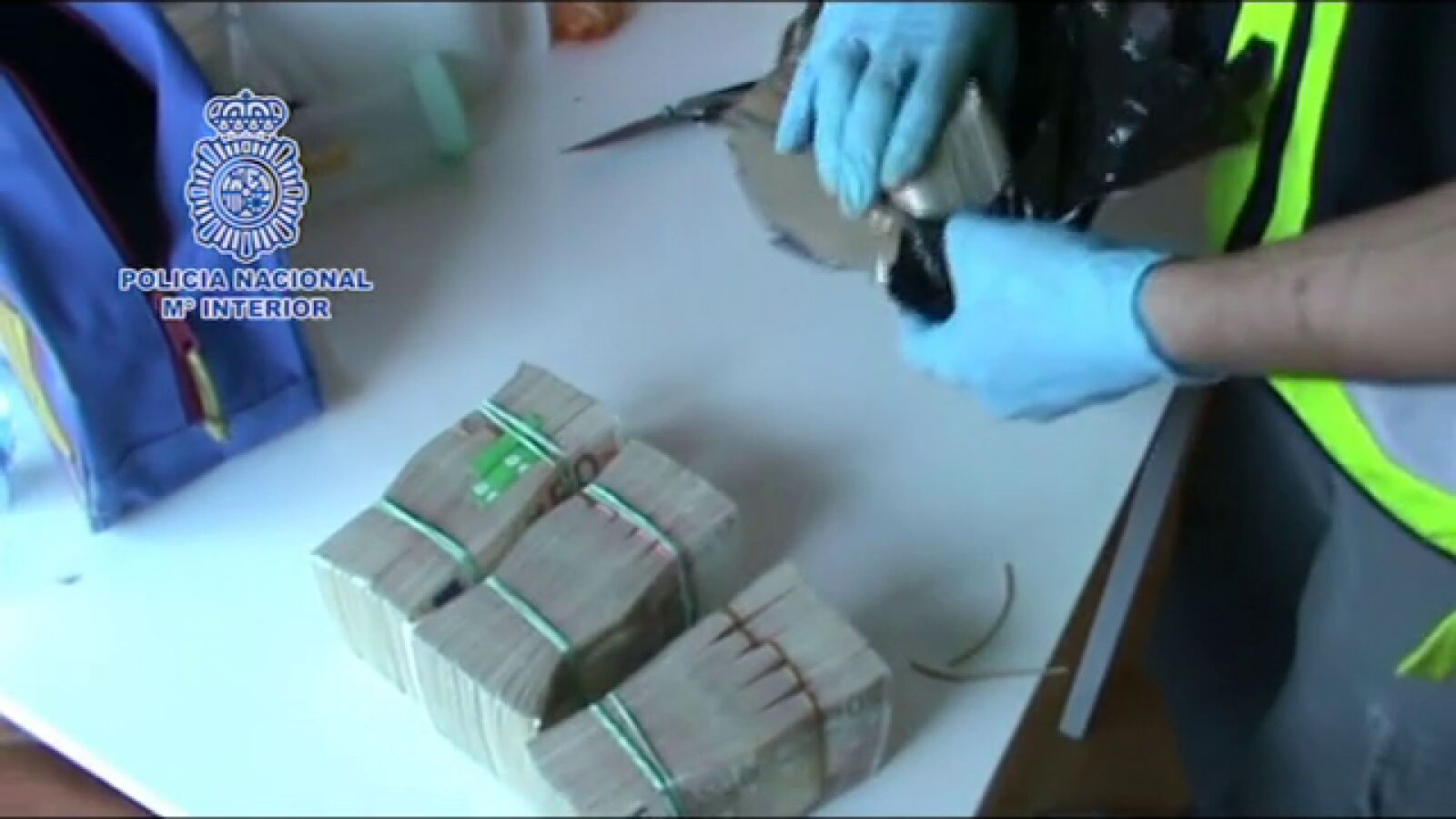 Desarticulan una red que blanqueaba hasta 500.000 euros semanales procedentes de la droga