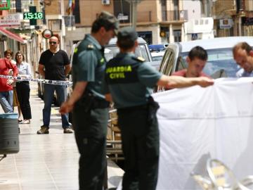 La Guardia Civil acordona el lugar del suceso en Rafelbuñol