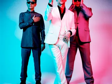 El grupo Depeche Mode en una imagen promocional. El grupo Depeche Mode en una imagen promocional.