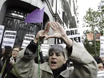 Protesta ante la sede nacional del PP, previa al 'escrache' en la casa de Gallardón Protesta ante la sede nacional del PP, previa al 'escrache' en la casa de Gallardón