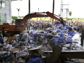 Derrumbe de una fábrica de Camboya Derrumbe de una fábrica de Camboya