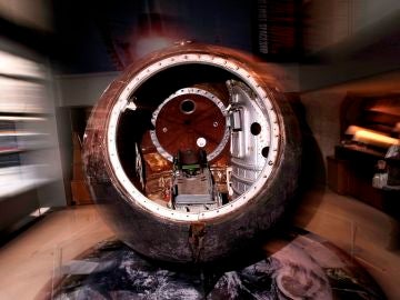 Imagen del interior de la cápsula espacial rusa Vostok 3Ka-2