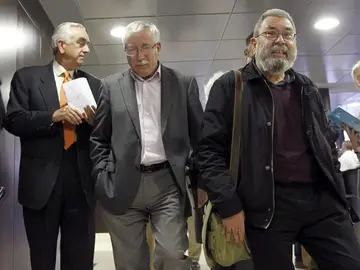 Toxo y Méndez junto a Marcos Peña. Toxo y Méndez junto a Marcos Peña.