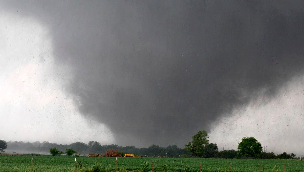 El tornado a su paso por Oklahoma