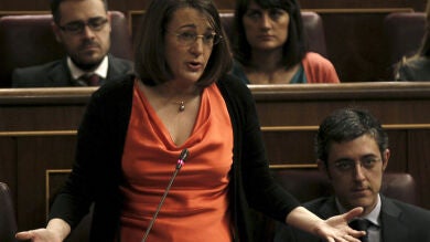 El PSOE echa en cara al Gobierno las críticas de Aznar: 