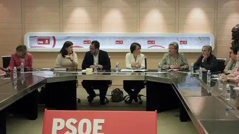 El PSOE ha convocado una reunión urgente ante la escalada de casos de violencia de género El PSOE ha convocado una reunión urgente ante la escalada de casos de violencia de género