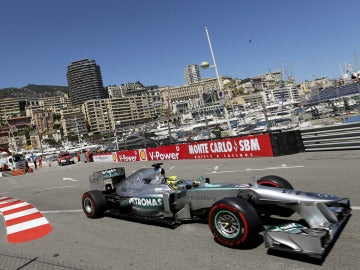 Rosberg rueda por Montecarlo