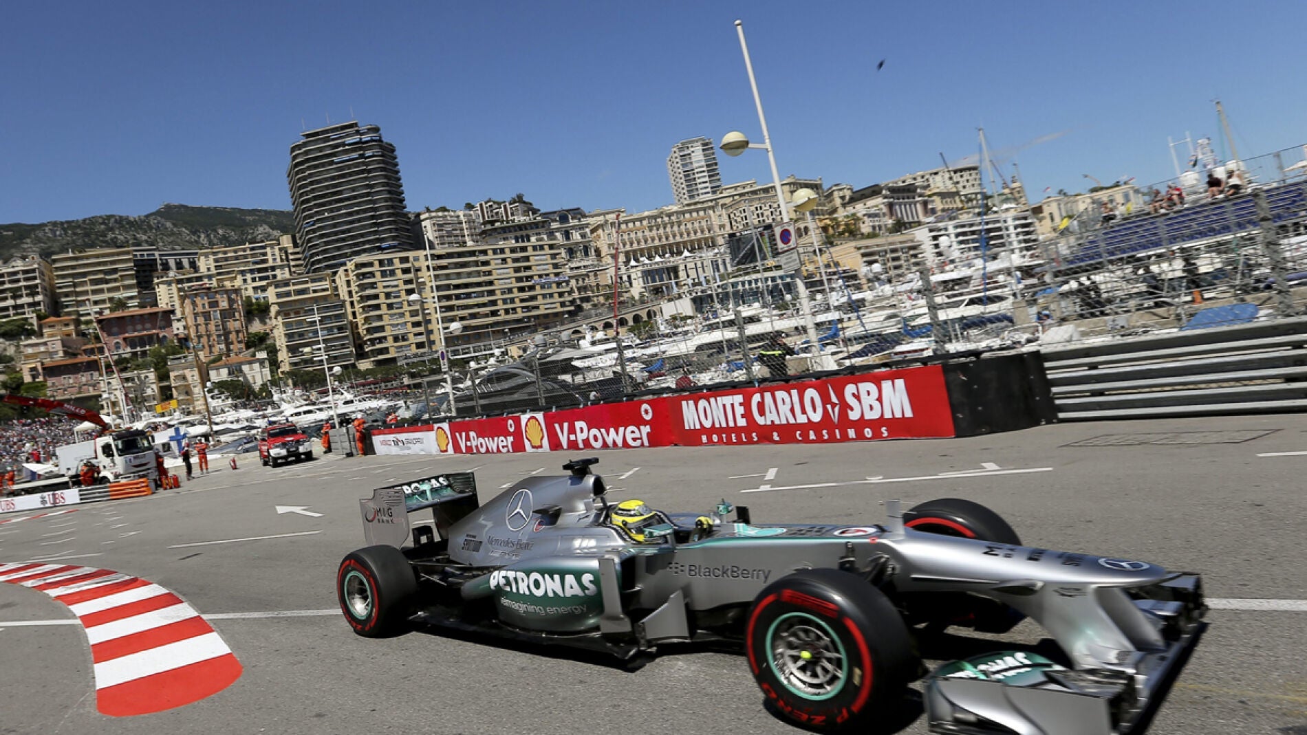 Rosberg rueda por Montecarlo