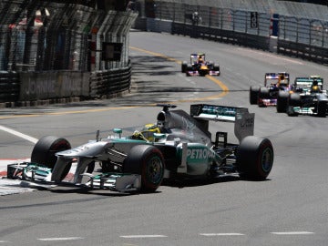 Rosberg, por delante de Hamilton