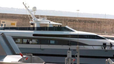 El yate Fortuna vuelve a manos de los empresarios que lo donaron al Rey