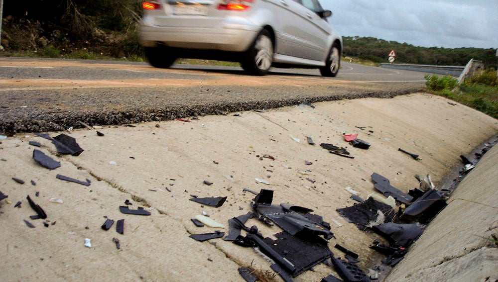 Lugar de un accidente de moto en una carretera española