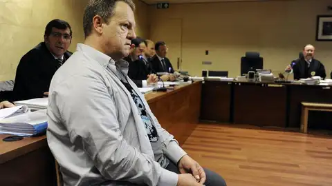 Celador de Olot durante el juicio Celador de Olot durante el juicio