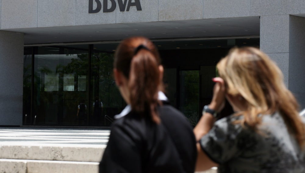 Un error del BBVA provoca el cobro por duplicado a clientes