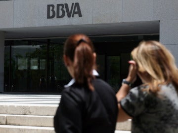 Un error del BBVA provoca el cobro por duplicado a clientes